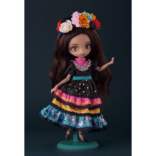 Harmonia Bloom Gabriela Seasonal Doll