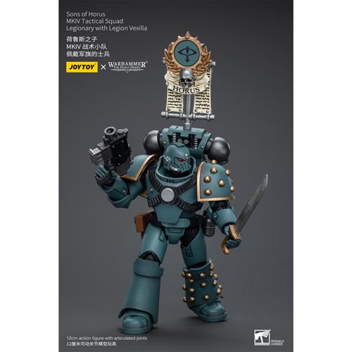 Joy Toy Warhammer 40,000 Sons of Horus MKIV Tactical Squad Legionary with Legion Vexilla 1:18 Scale