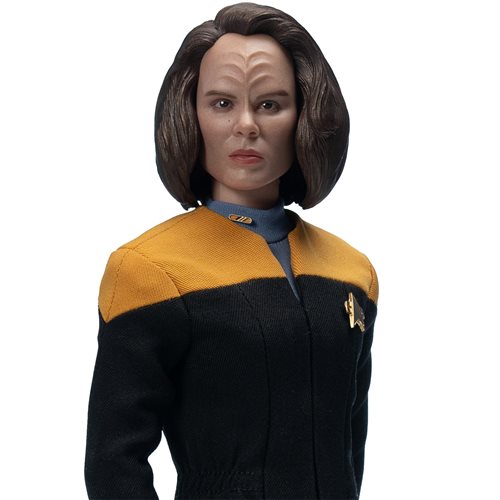 Star Trek: Voyager Chief Engineer B'Elanna Torres 1:6 Scale Action Figure