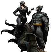 Batman and Catwoman LE 1:6 Scale Diorama Statue