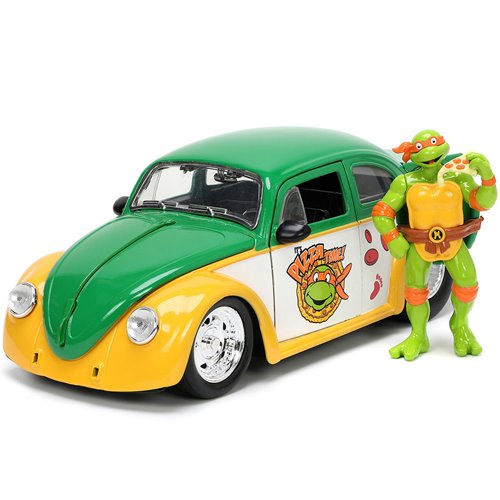 Teenage Mutant Ninja Turtles Volkswagen Beetle 1:24 Scale Die-Cast Metal Vehicle with Michelangelo Figure