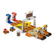 Blaze and the Monster Machines Fisher-Price Mud Pit Race Track
