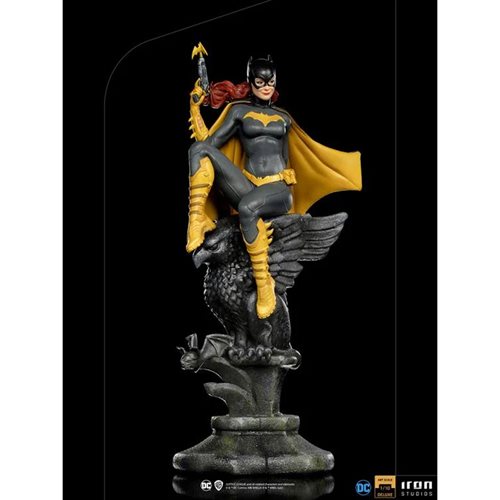 Batgirl DC Comics Deluxe 1:10 Art Scale Limited Edition Statue
