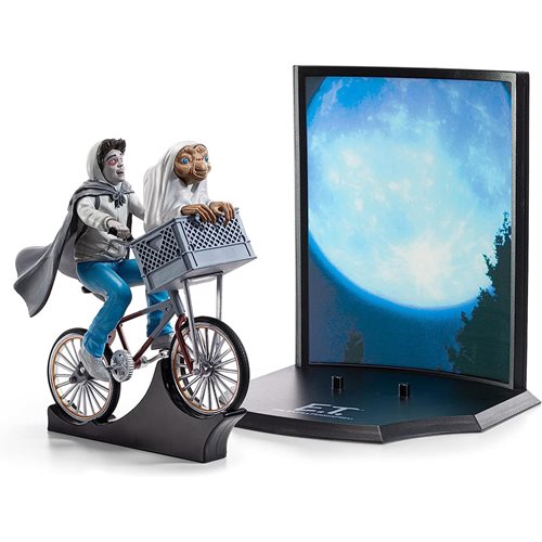 E.T. The Extra-Terrestrial E.T. and Elliott Over the Moon Toyllectible Treasures Statue