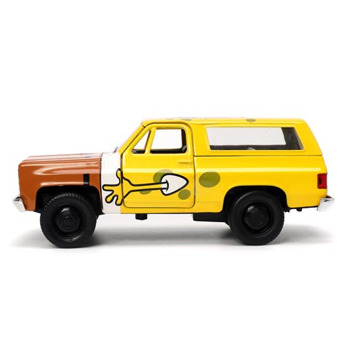 Hollywood Rides 1980 Chevy Blazer K5 1:32 Die-Cast Metal Vehicle with SpongeBob SquarePants Nano Fig