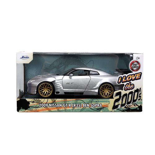 I Love The 2000's 2009 Nissan GT-R R35 1:24 Scale Die-Cast Metal Vehicle