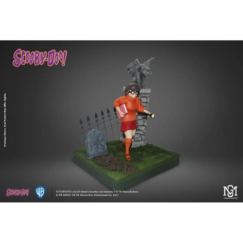 Scooby-Doo Velma 1:6 Scale Limited Edition Diorama