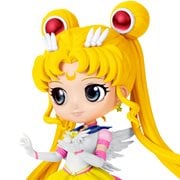 Pretty Guardian Sailor Moon Cosmos Eternal Sailor Moon Version A Q Posket Statue