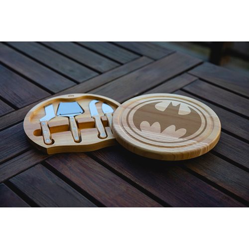 Batman Circo Cheese Cutting Board and Tools Set