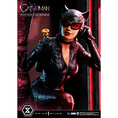 DC Comics Catwoman Concept Design by Lee Bermejo Museum Masterline 1:3 Scale Statue