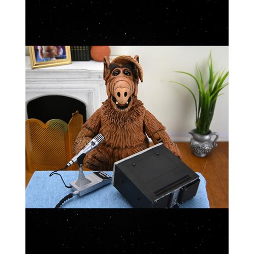 Ultimate Alf 7-Inch Scale Action Figure