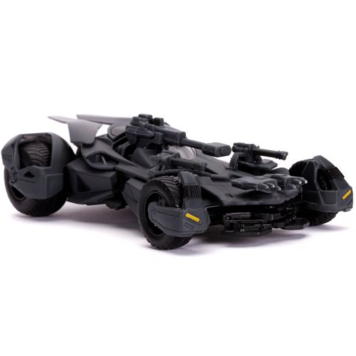 Batman Justice League 1:32 Scale Die-Cast Metal Vehicle with Figure
