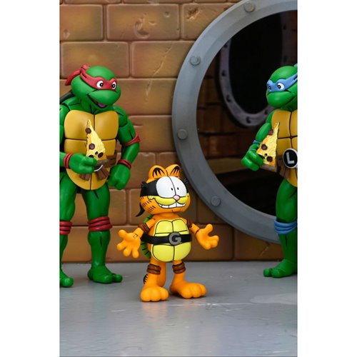 Teenage Mutant Ninja Turtles Archie Comics x Garfield Ultimate Garfello with Odie 7-Inch Scale Actio