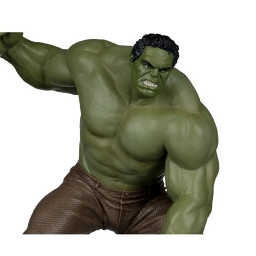Marvel Studios Wave 1 Spider-Man: Brand New Day Hulk 1:6 Scale Posed Figure