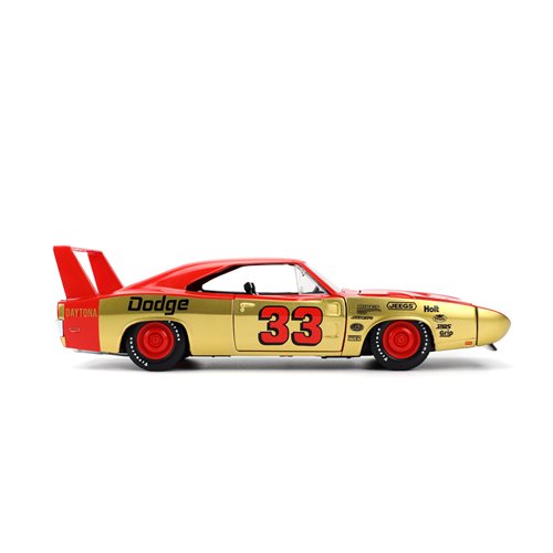 Bigtime Muscle 1969 Red Dodge Charger Daytona 1:24 Scale Die-Cast Metal Vehicle