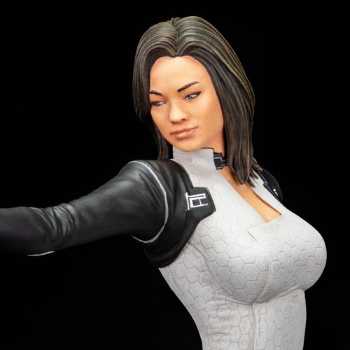 Mass Effect Miranda Lawson Statue