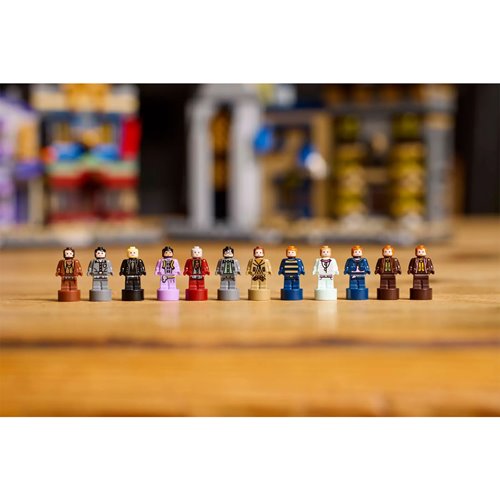 LEGO 76444 Harry Potter Diagon Alley Wizarding Shops
