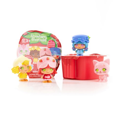 Strawberry Shortcake 1 1/2-Inch Cheebee Mini-Figures Display Case of 12