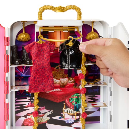 Disney Descendants: The Rise of Red Red's Rise and Rebel Closet
