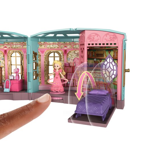 Wicked So Popular Dorm Playset with Glinda Doll