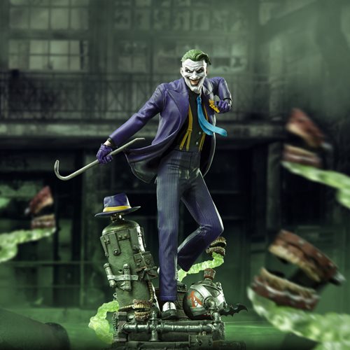 Batman The Joker Deluxe Art 1:10 Scale Statue