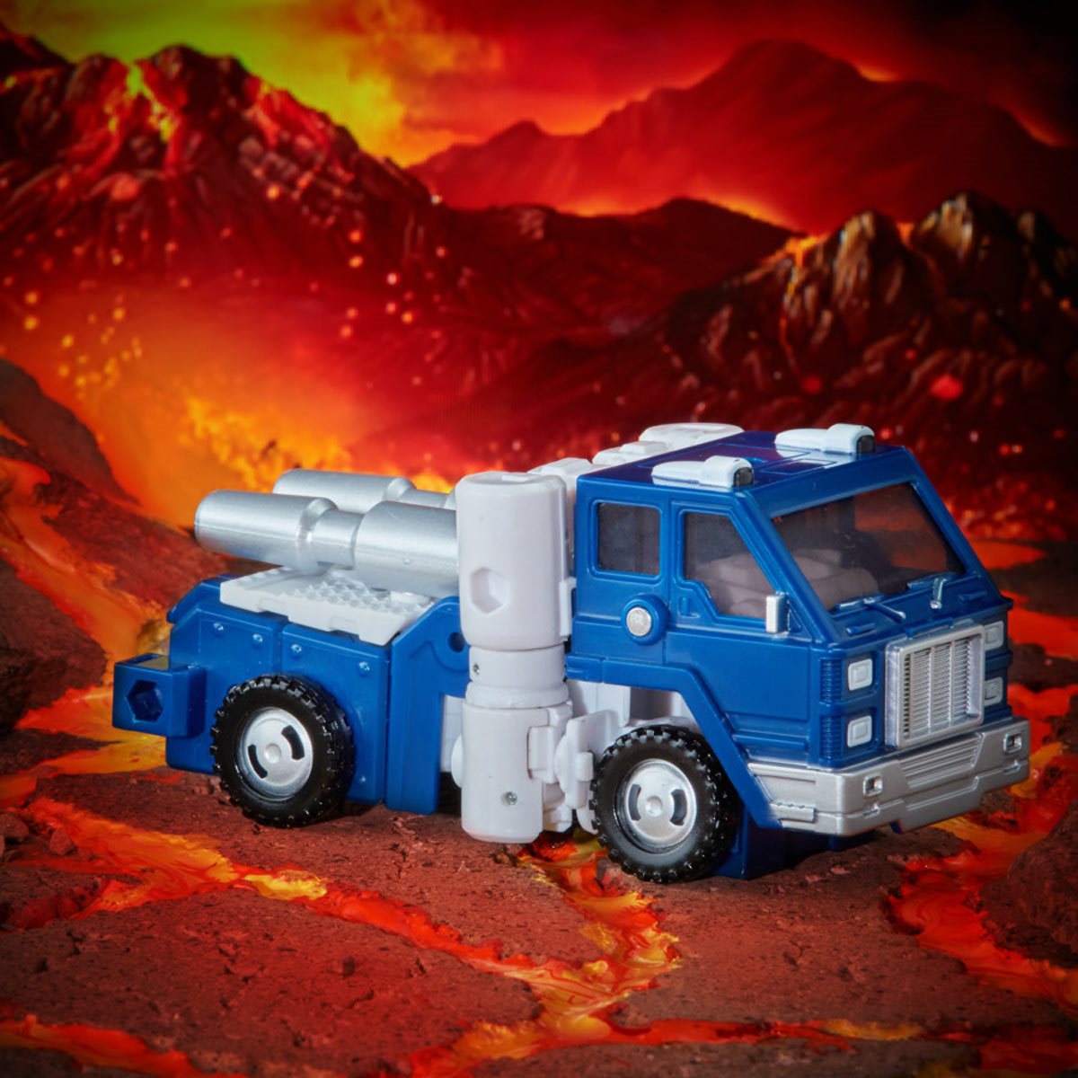Transformers War For Cybertron Kingdom Deluxe Pipes New in stock