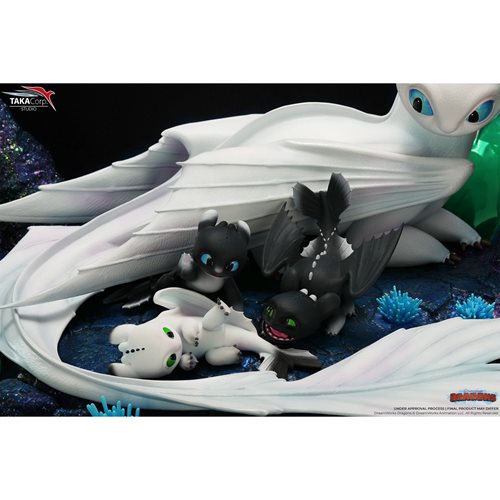 How to Train Your Dragon Light Fury and Night Lights 1:6 Scale Limited Edition Statue