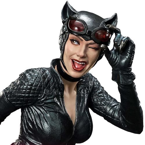DC Comics Catwoman Deluxe Concept Design by Lee Bermejo Museum Masterline 1:3 Scale Statue