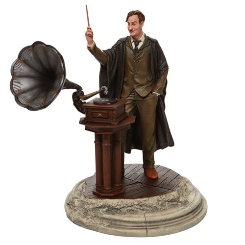 Wizarding World of Harry Potter Professor Remus Lupin Statue