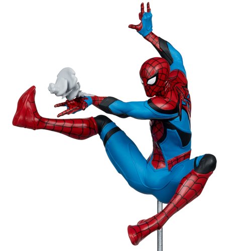 Marvel Rivals Wave 2 Spider-Man 1:6 Scale Posed Figure with Scene and Comic