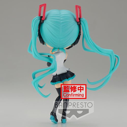 Vocaloid Hatsune Miku V4X Style Version B Q Posket Statue