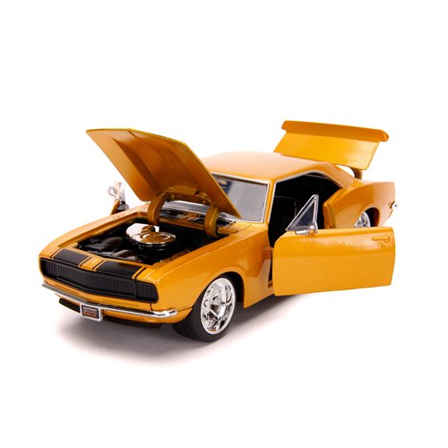 Bigtime Muscle 1967 Chevy Camaro Gold with Black Stripes 1:24 Scale Die-Cast Metal Vehicle