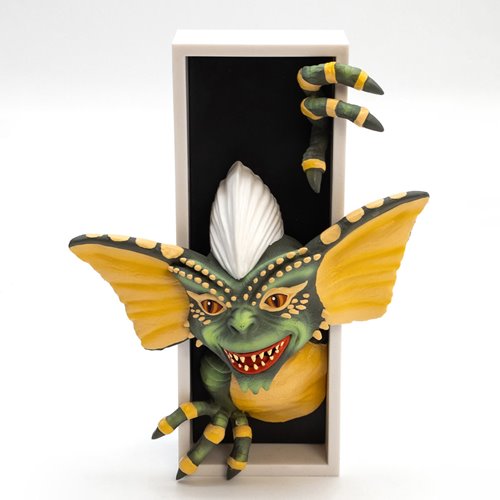 Gremlins Stripe Nook Statue - Entertainment Earth