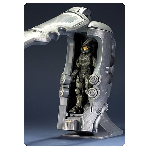 Halo 4 Frozen Master Chief with Cryotube Deluxe Figure