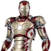 Marvel Infinity Saga Iron Man Mark 42 DLX Action Figure
