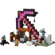 LEGO 21277 Minecraft The Pickaxe Mine