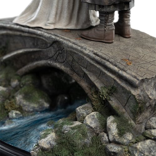 The Lord of the Rings Trilogy Aragorn and Arwen Miniature Statue
