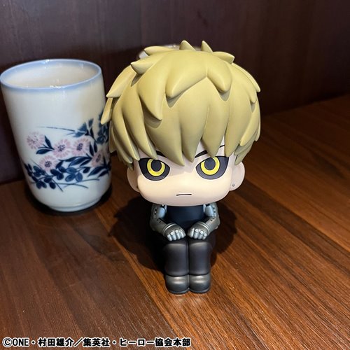 One-Punch Man Genos Look Up Series Statue