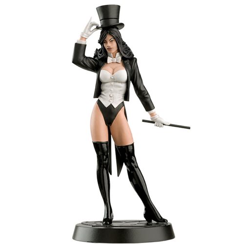 DC Figurine Collector Magazine with Zatanna Figure