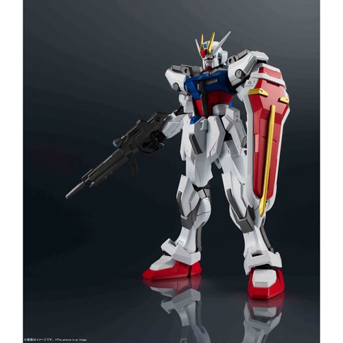 Mobile Suit Gundam SEED GAT-X105 Strike Gundam Gundam Universe Action Figure