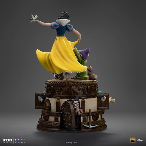 Snow White and the Seven Dwarfs Disney Classic Snow White 1:10 Deluxe Art Scale Limited Edition Stat
