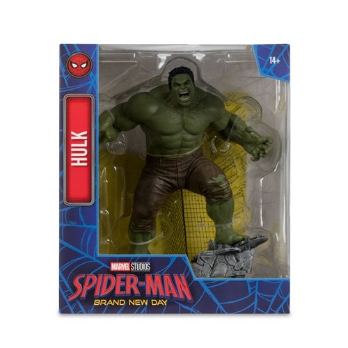 Marvel Studios Wave 1 Spider-Man: Brand New Day Hulk 1:10 Scale Posed Figure with Scene