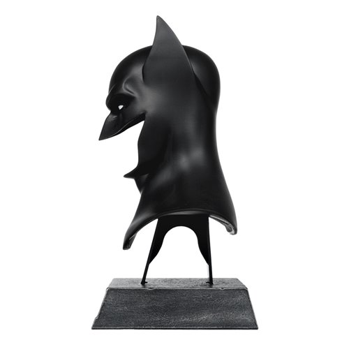DC Direct Prop Replica Wave 2 1:3 Scale Cowl Case of 6