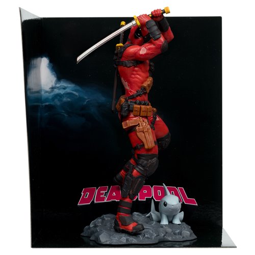 Marvel Wave 5 Deadpool #1 1:10 Scale Posed Figure with Scene