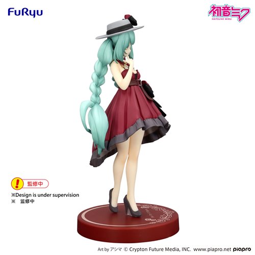 Vocaloid Hatsune Miku Outing Dress Red Color Version Trio-Try-iT Statue