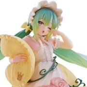 Vocaloid Hatsune Miku Sleeping Beauty Version Wonderland Statue