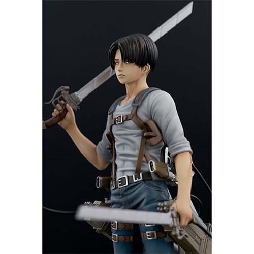 Attack on Titan Brave Act Levi Version 2B 1:8 Scale Statue