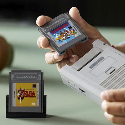 LEGO 72046 Nintendo Game Boy - Entertainment Earth