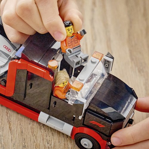 LEGO City 60493 F1® Display Truck with Audi F1® Race Car