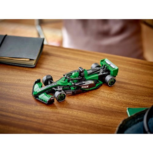 LEGO Speed Champions KICK Sauber F1 Team C44 Race Car
